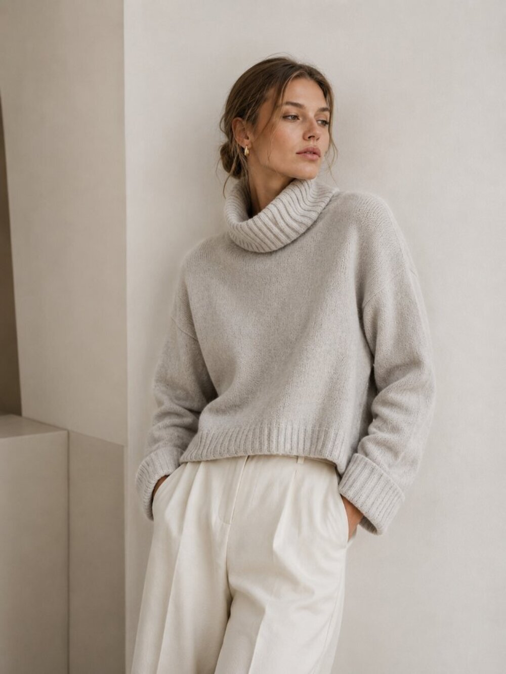 Halston 100% Cashmere Turtleneck Sweater Womens Size L Ivory Luxury Soft Knit